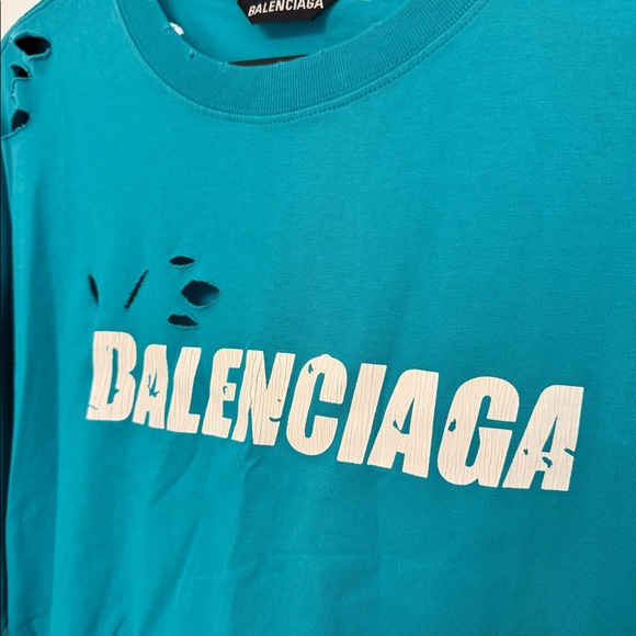 Balenciaga Destroyed Caps T-Shirt Oversized - Picture 6 of 7